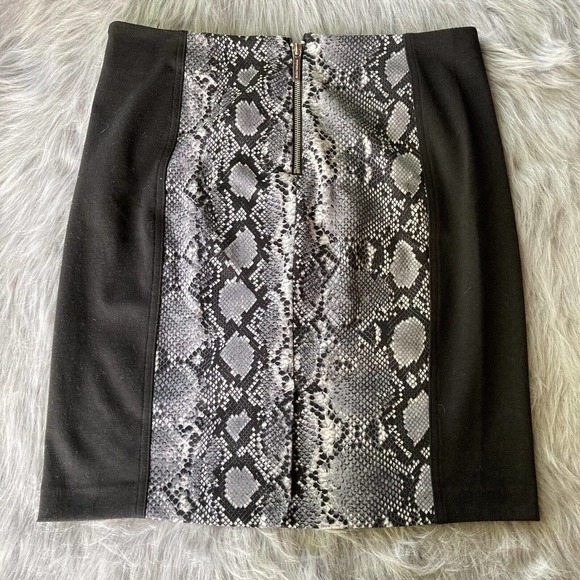 Michael Kors Womens Sz 8 Black Snake Skin Print Pencil Skirt Back Zip Stretch - Picture 6 of 9